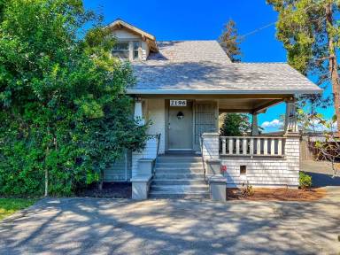 Main picture of 2196 Redwood 2208 Carol