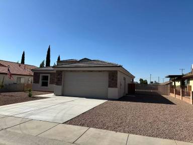 Main picture of 2743 Chambers Ave