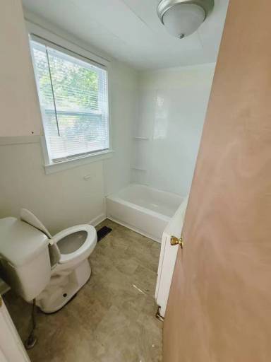 Main picture of 104 N Ransom St