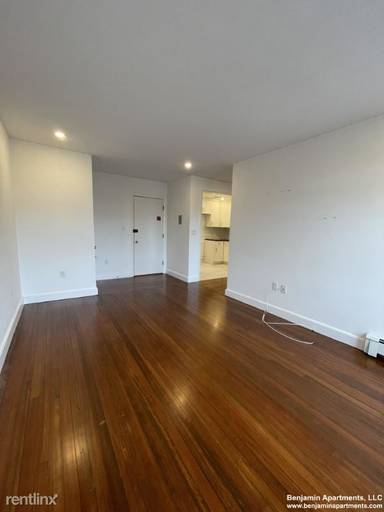 Main picture of 312 Tappan St