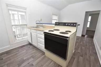 Main picture of 309 Waugoo Ave