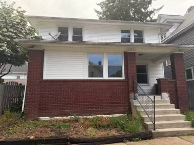 Main picture of 630 Perry Ave SW