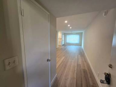 Main picture of 2101 Vine St