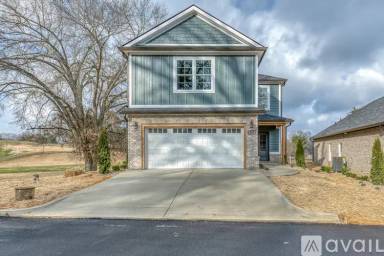 Main picture of 207 Monroe Dr
