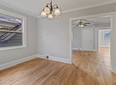 Main picture of 2220 N Holton St