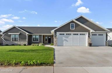 Main picture of W6070 Zach St