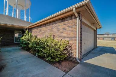 Main picture of 3417 49th St