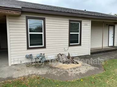 Main picture of 335 W Elm Mott Dr