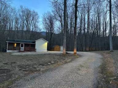 Main picture of 5010 Hooper Hwy