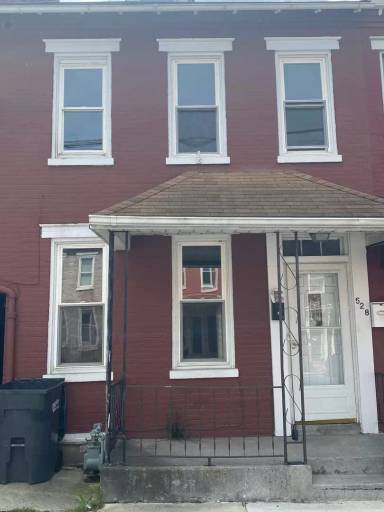 Main picture of 528 Walnut St