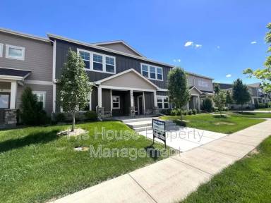 Main picture of 1687 Grand Ave
