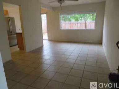 Main picture of 2656 Howe St