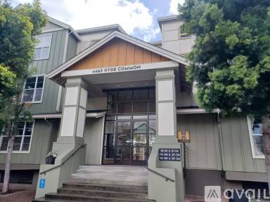 Main picture of 4463 Hyde Cmn