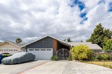 Main picture of 22663 Lull St