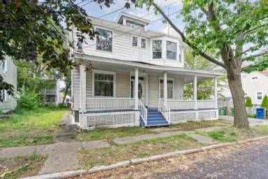 Main picture of 4 Amity St