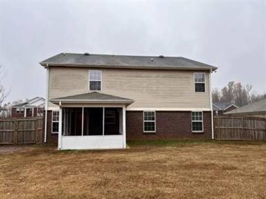 Main picture of 214 Millbury Ct