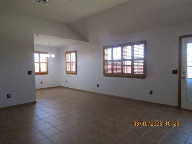 Main picture of 305 E Seminole St