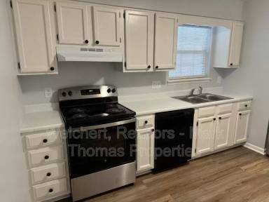 Main picture of 1313 Hudson Ave