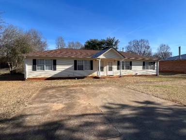 Main picture of 3890 Seminole Ave