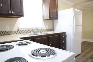 Main picture of 417 Refinery St