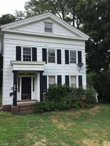 Main picture of 608 Main St