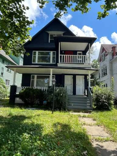 Main picture of 10110 Parkgate Ave