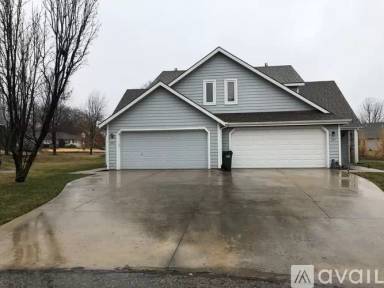 Main picture of 505 Lancaster Ct