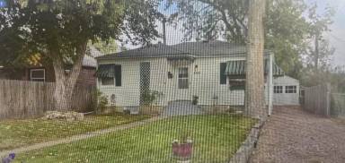 Main picture of 2220 6th Ave