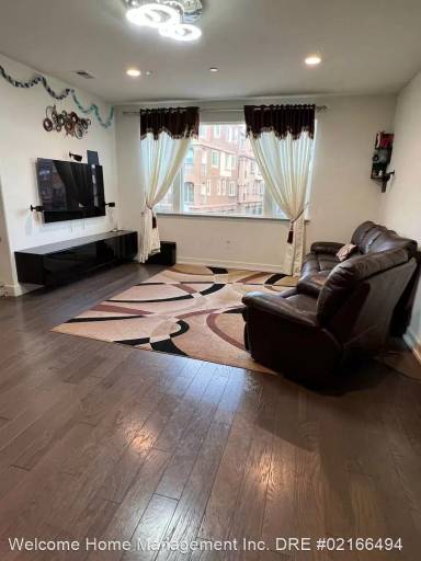 Main picture of 5653 Coffeeberry Rd
