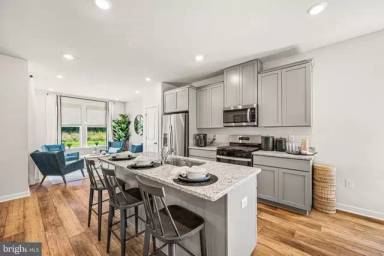 Main picture of 7658 Clayton Ave