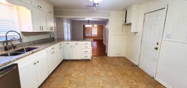 Main picture of 209 Mount Sylvan St
