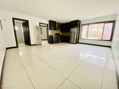 Main picture of 11633 Idaho Ave