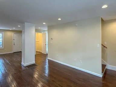 Main picture of 23 1/2 Tilton St