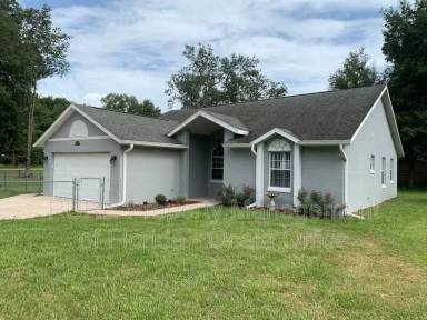 Main picture of 7650 SW 82nd St