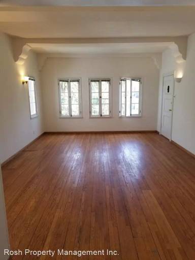 Main picture of 855 S Shenandoah St