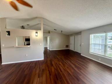 Main picture of 3175 Victoria Dr