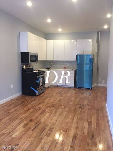 Main picture of 285 Hawthorne St