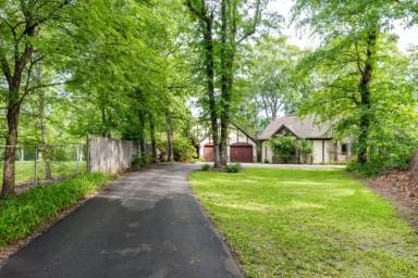 Main picture of 2803 Kell Rd