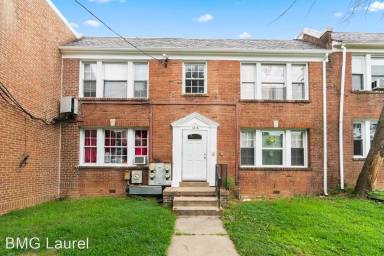 Main picture of 1616 17th Pl SE