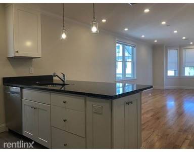 Main picture of 263 Lexington St