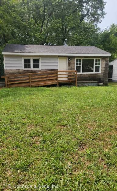 Main picture of 1958 Bloomfield Dr