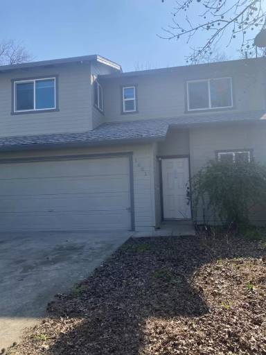 Main picture of 1601 E Lake Ct