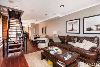 Main picture of 444 E Fort Ave