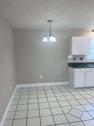Main picture of 490 Bernice Snow Rd