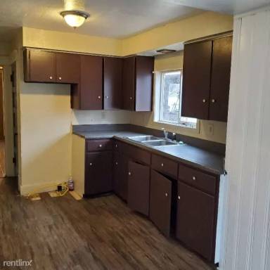 Main picture of 129 W 27th St