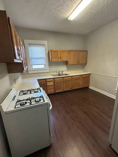 Main picture of 1305 W Jackson St