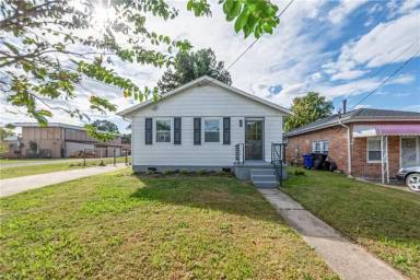 Main picture of 2810 Roanoke Ave