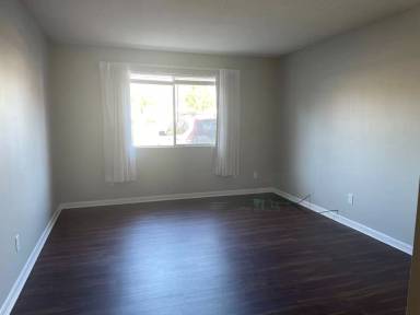 Main picture of 202 E Main St