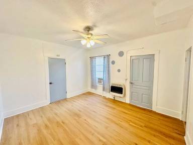Main picture of 103 NW 10th St