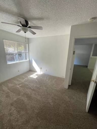Main picture of 8865 Amapoa Ave